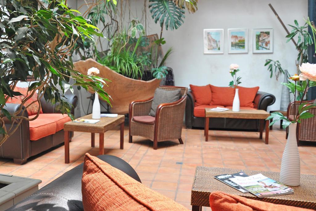 The Originals City, Hotel La Reine Jeanne, Orthez Exteriör bild