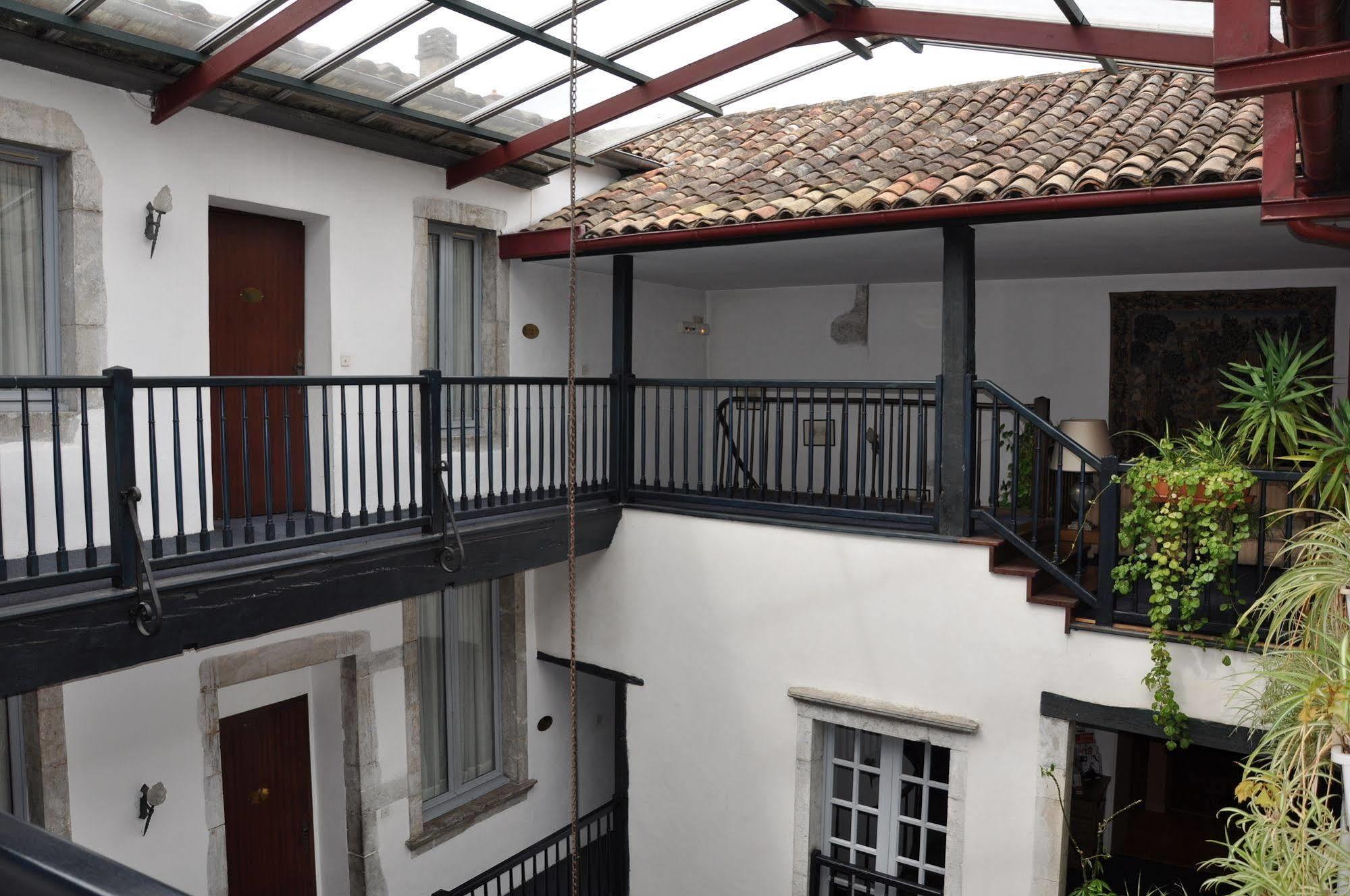 The Originals City, Hotel La Reine Jeanne, Orthez Exteriör bild