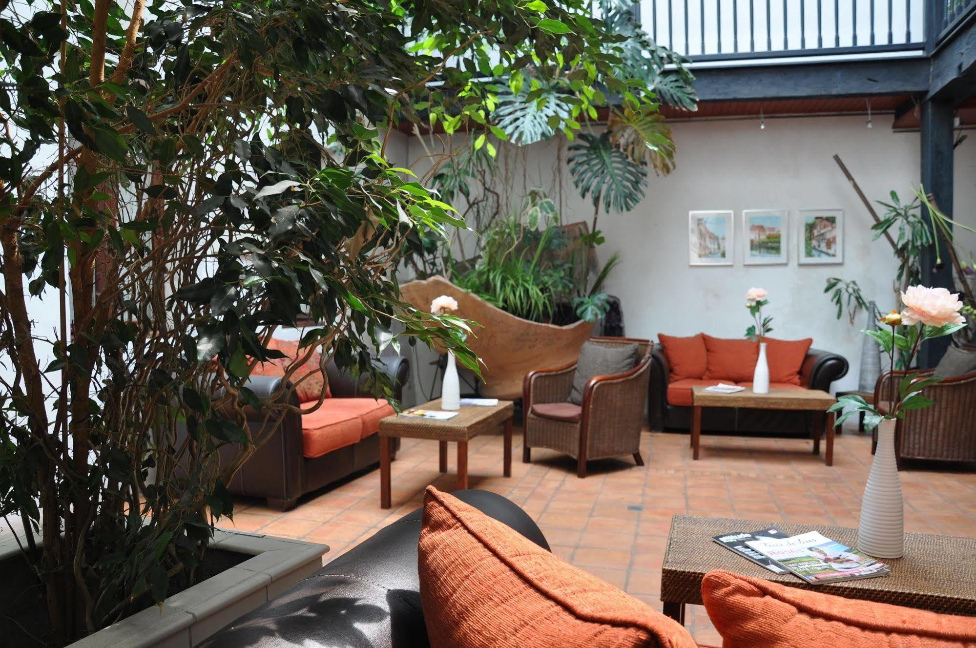 The Originals City, Hotel La Reine Jeanne, Orthez Exteriör bild