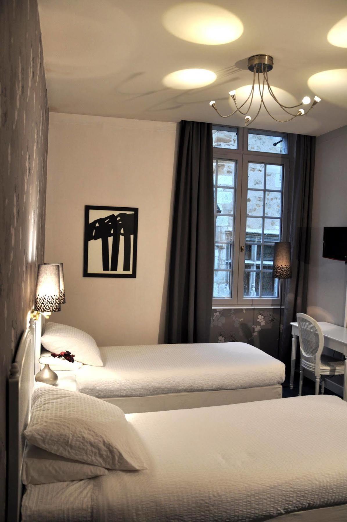 The Originals City, Hotel La Reine Jeanne, Orthez Exteriör bild
